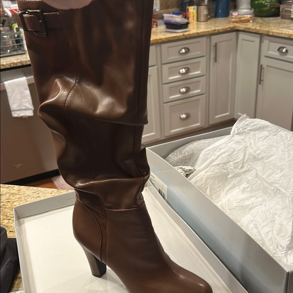 Jessica Simpson Brown Heeled Boots Classic Design